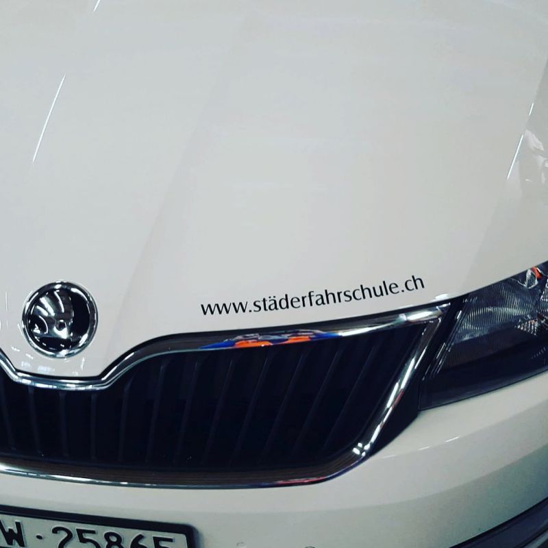 Skoda mit Schriftzug - Städer Fahrschule